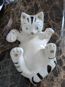 ceramic cat ornamant gift wall, free standing