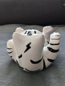 ceramic cat ornamant gift wall, free standing