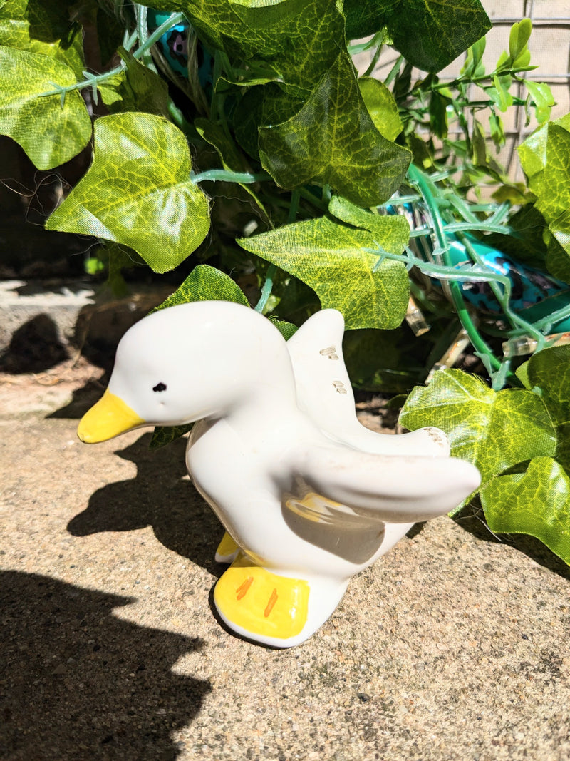 Duck ornament figure