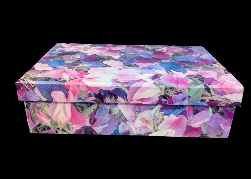 Floral lidded gift boxes