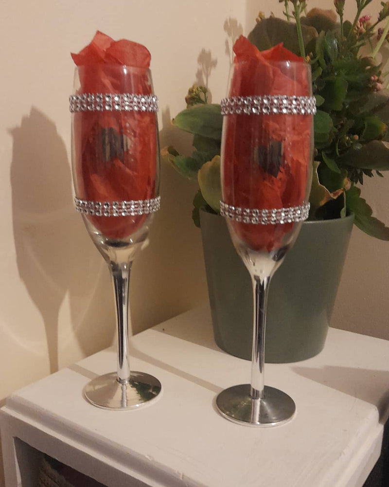 Mr & Mrs wedding gift champagne flute glasses